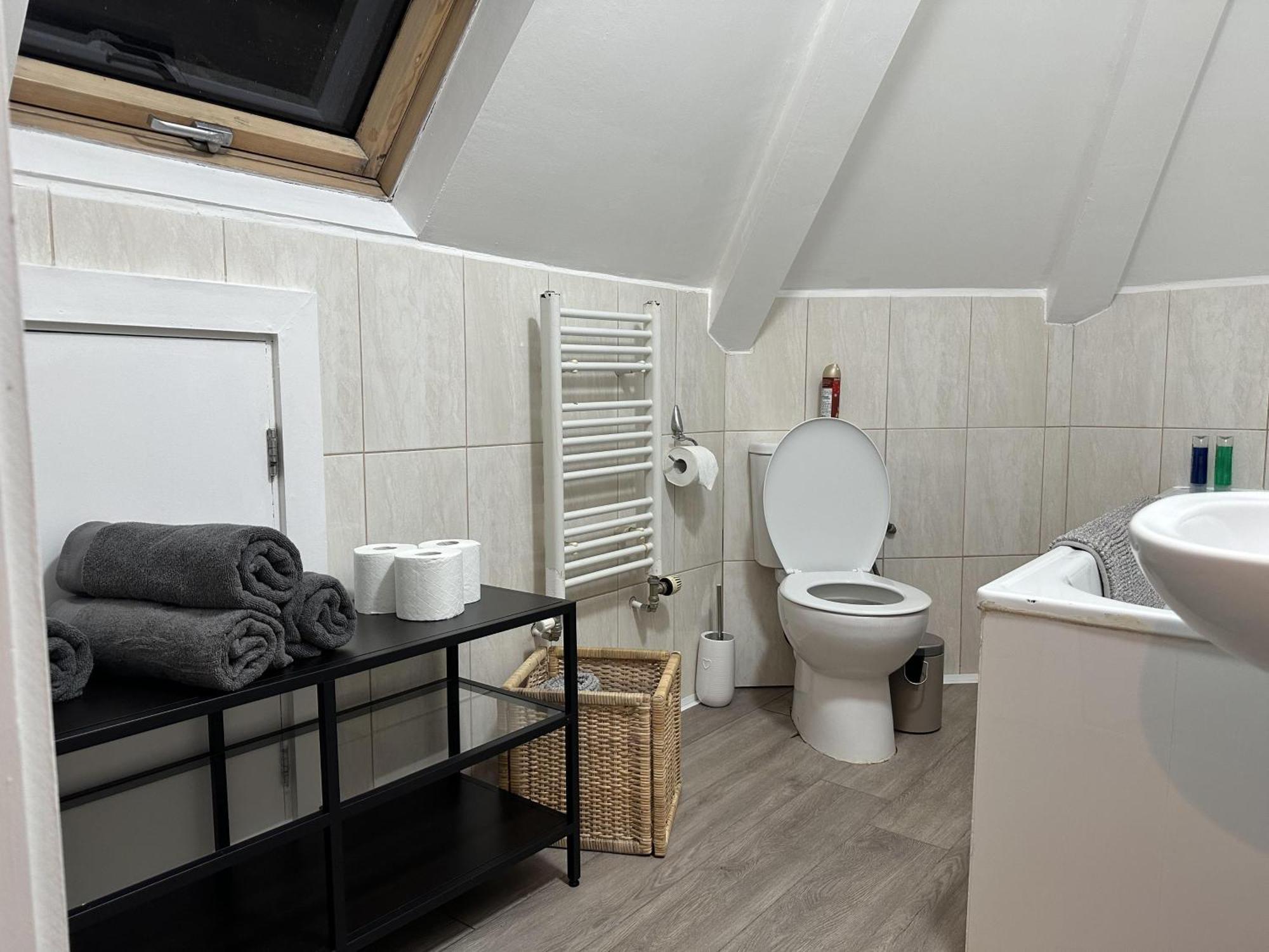 Oak Wembley Stadium Serviced By Edens London